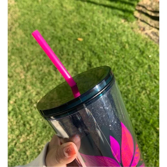 Starbucks 2021 Target Exclusive Black Glitter Poinsettia Grande Tumbler 🖤 - Picture 5 of 6